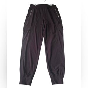 Skechers Cargo Jogger Pants with Elastic Cuffs. Size M